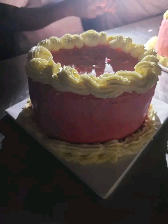 Cake and clip 😋